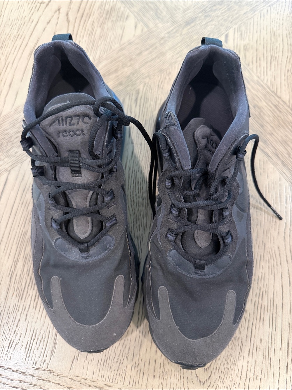 Nike Men's Black/Charcoal Athletic Sneakers